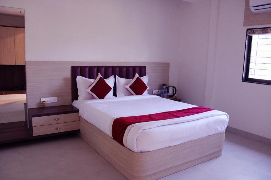 Hotel Saineel Mumbai (Bombay) Buitenkant foto